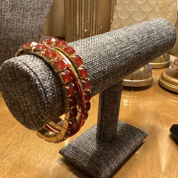 Set of 3 Red Bracelets - Picture 6 of 6